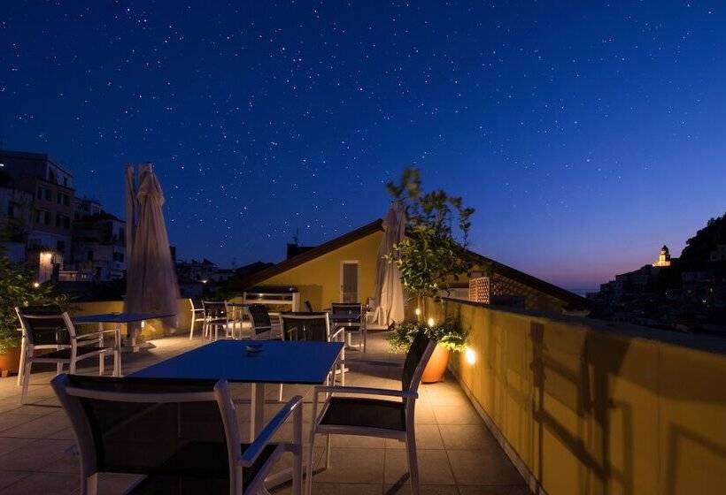 تختخواب و صبحانه Amalfi Luxury House