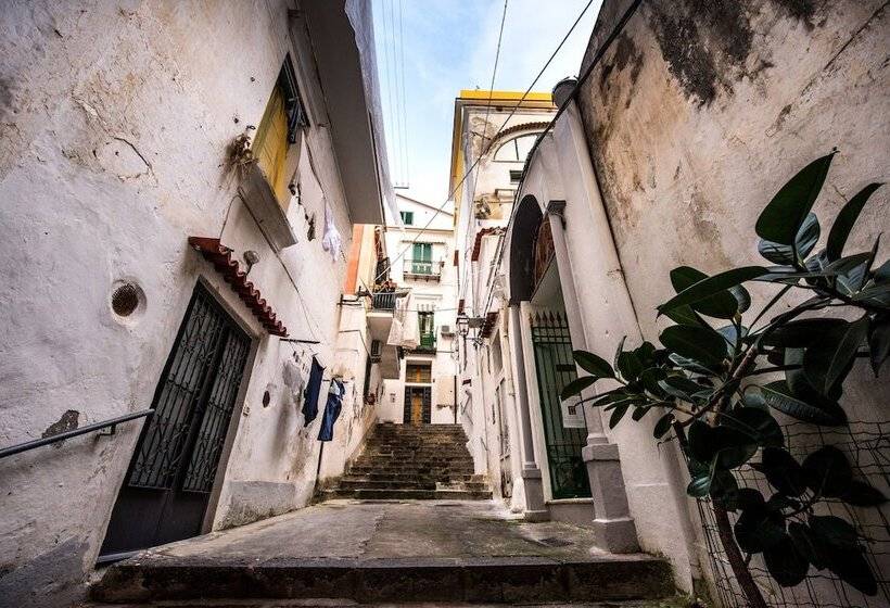 تختخواب و صبحانه Amalfi Luxury House