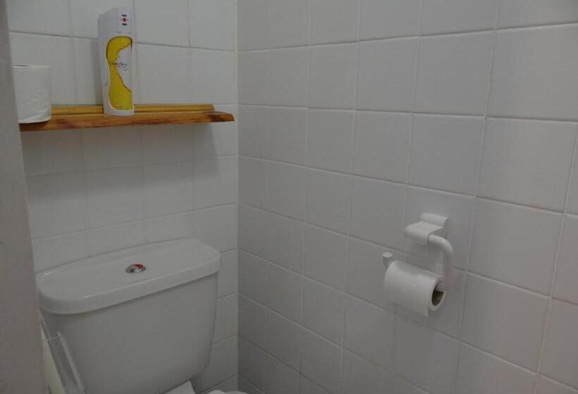 تختخواب و صبحانه Jasmine Guest House