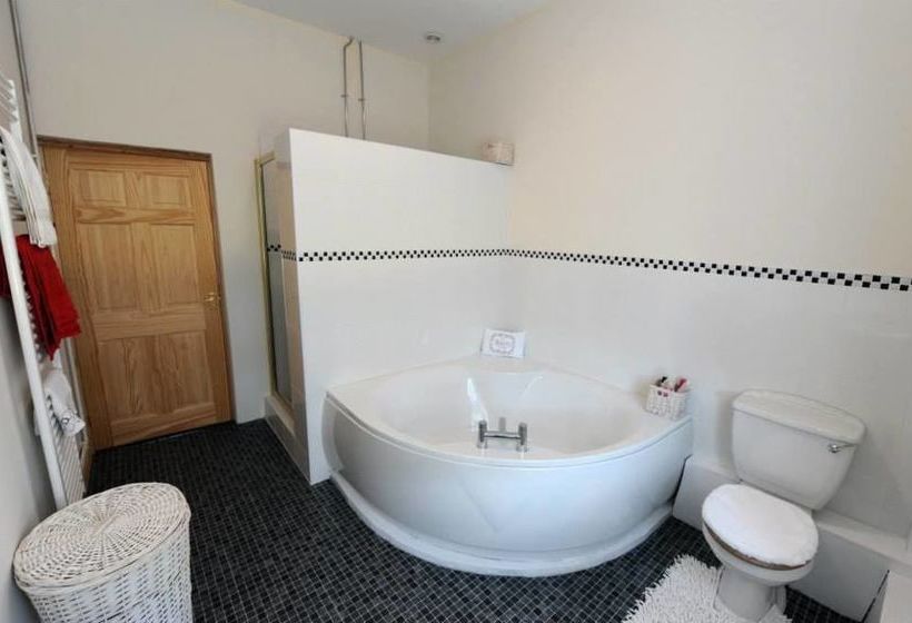 مبيت وإفطار Old Police House