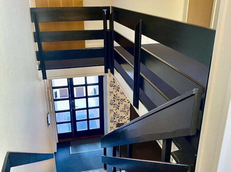 مبيت وإفطار Annex