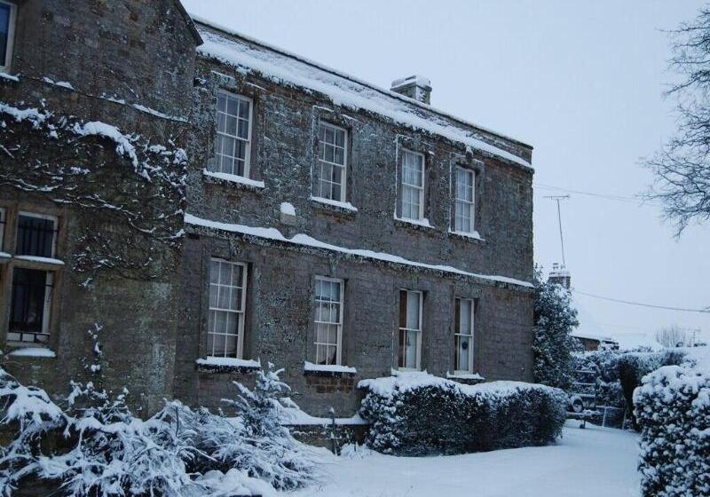 Bed and Breakfast Heyford House