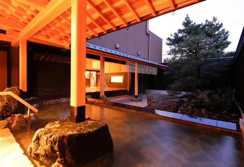 هتل Awaji Hamarikyu
