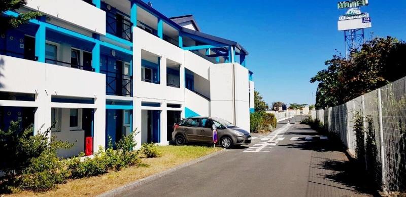 בית מלון כפרי Kyriad Direct Poitiers  Gare Du Futuroscope