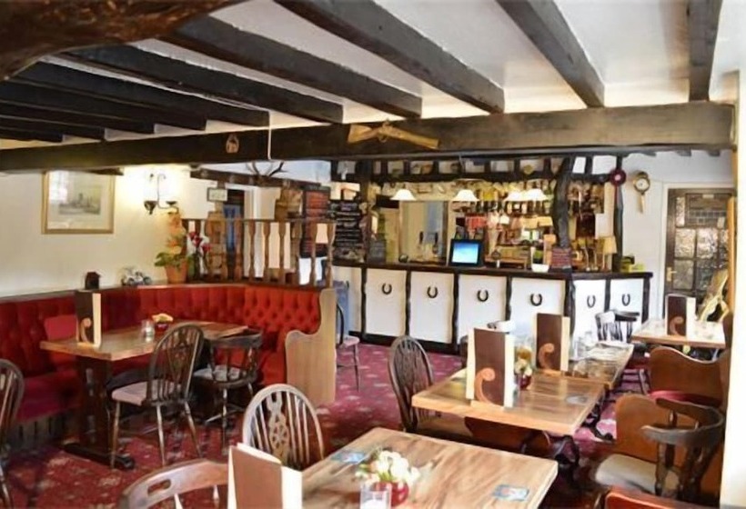 هتل The Red Lion