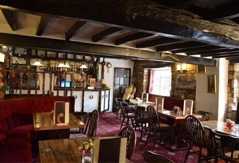 هتل The Red Lion