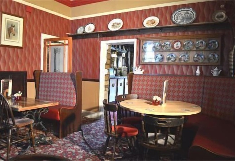 هتل The Red Lion