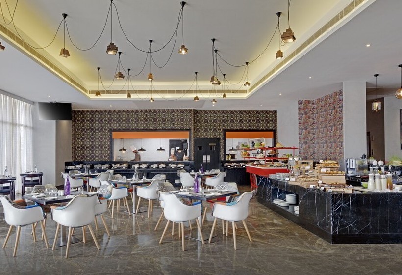 ホテル Zone By The Park Raipur