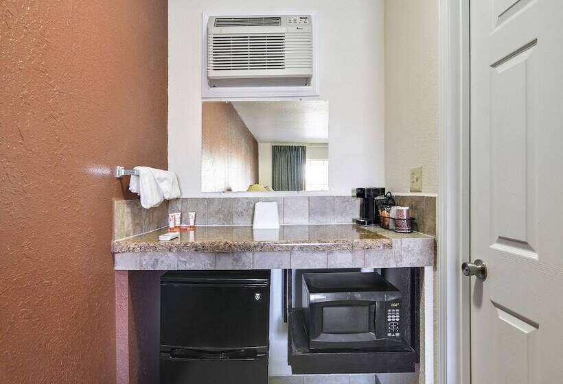 Мотель Route 66 Inn