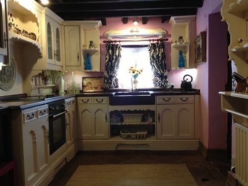 بنسيون Priory House & Oriental Brew House