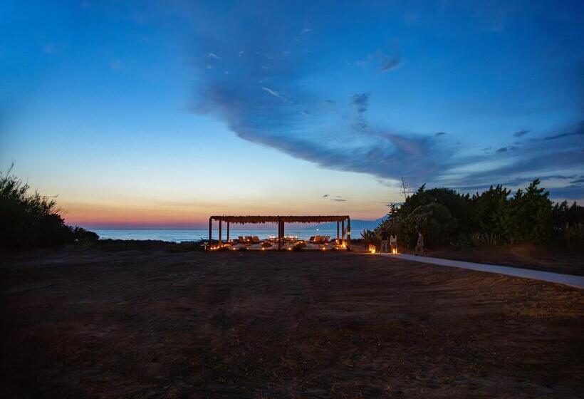 استراحتگاه Grecotel Luxme Costa Botanica