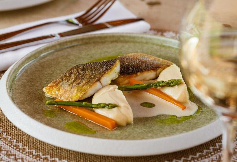 استراحتگاه Grecotel Luxme Costa Botanica