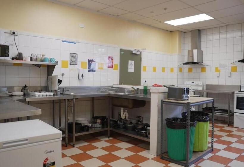 هاستل Silverfern Backpackers