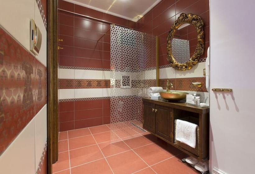 تختخواب و صبحانه Cella Boutique Hotel & Spa