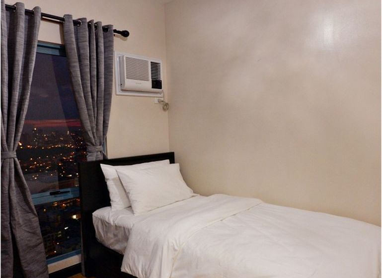 Home Edge Accommodations @ Tivoli Garden Residences