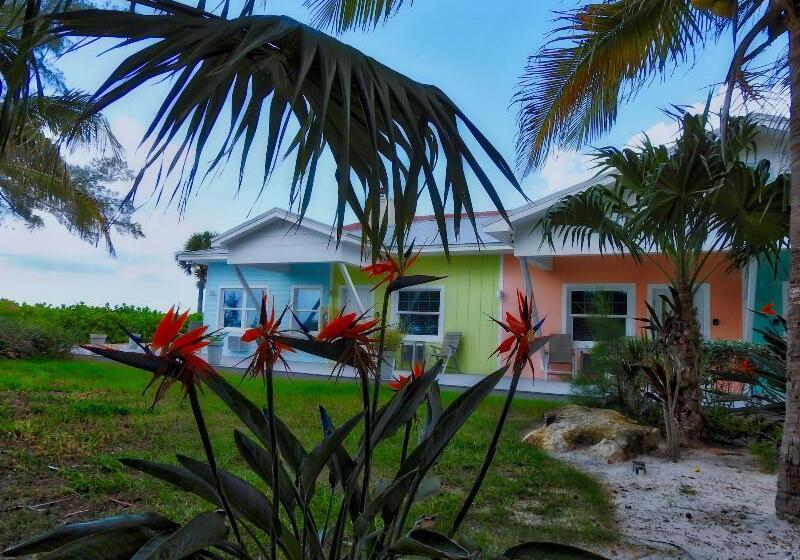 فندق Casey Key Resorts  Beachfront
