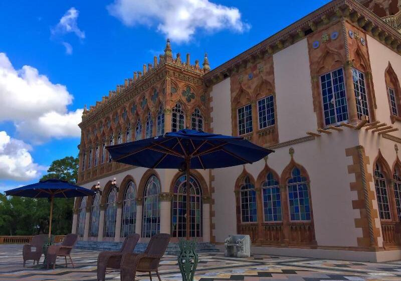فندق Casey Key Resorts  Beachfront