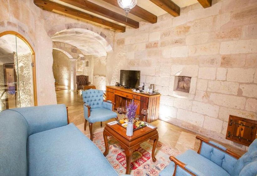 هتل Imperial Cave Suites & Spa