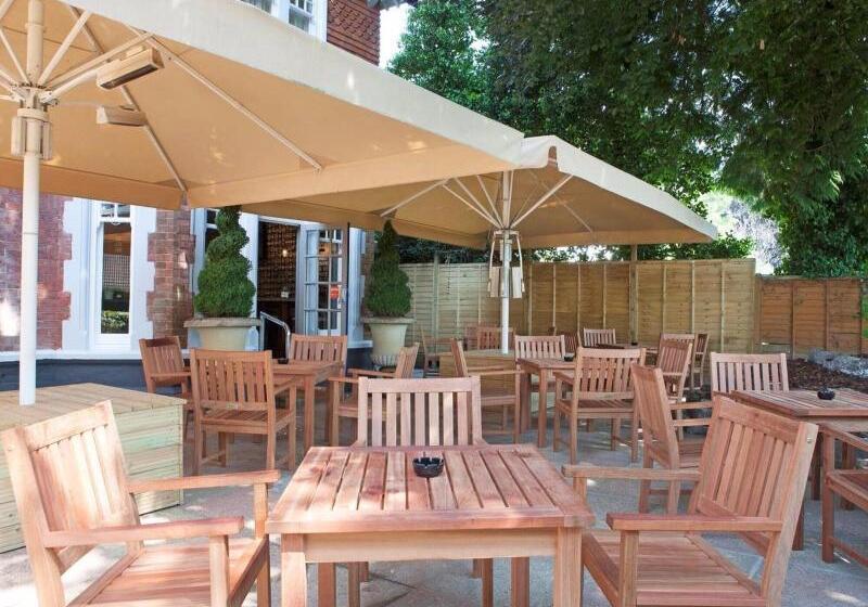 هتل Inn In The Park