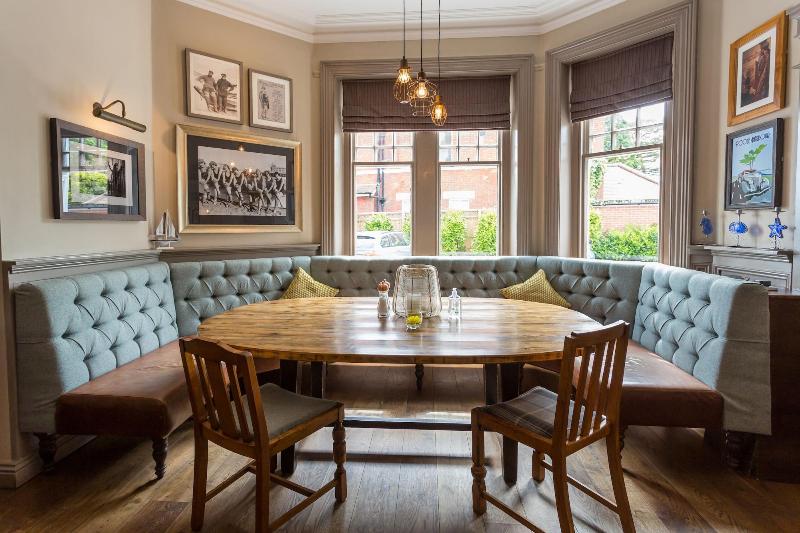 هتل Inn In The Park