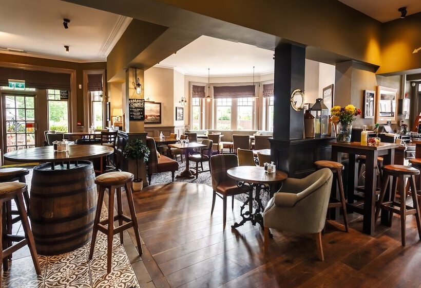 هتل Inn In The Park