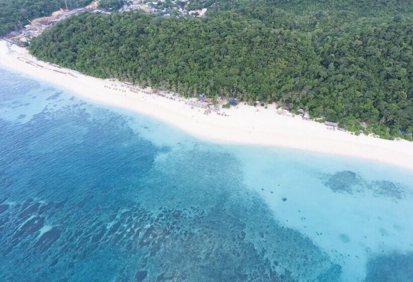בית מלון כפרי The Orient Beach Boracay