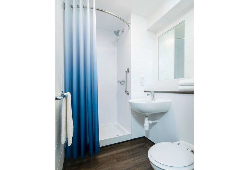 Отель Travelodge Aberdeen Airport
