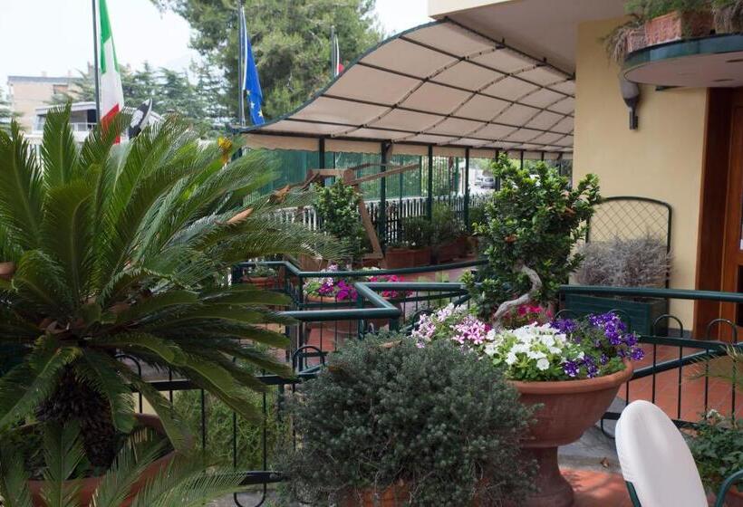 هتل Villa Serena