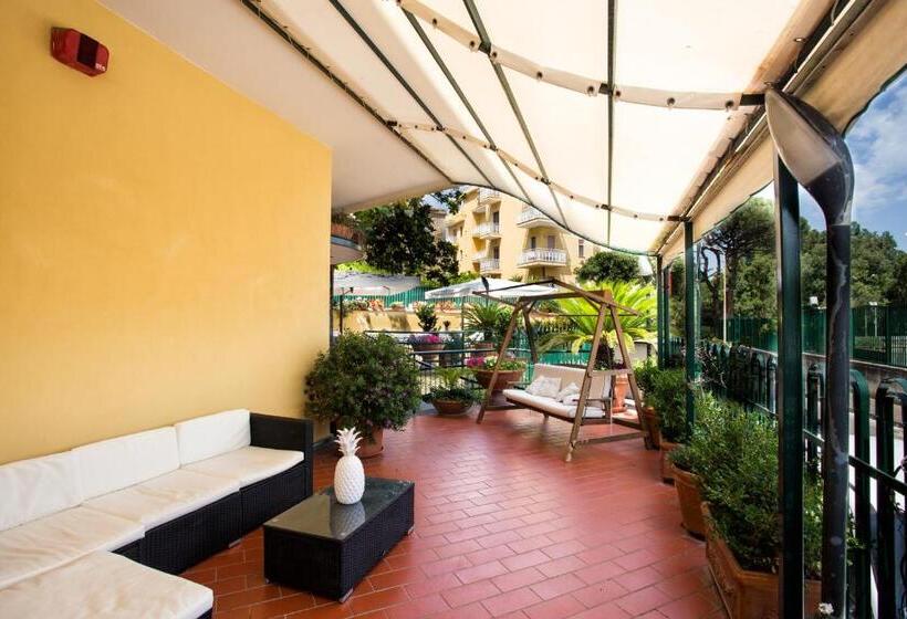 هتل Villa Serena