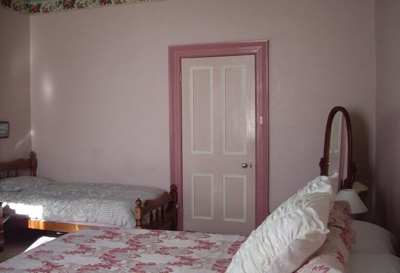 Lucinda B&b