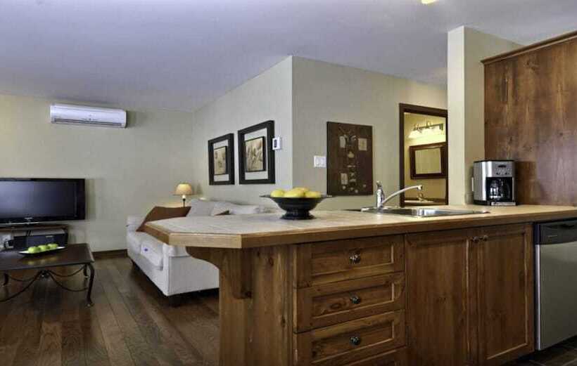 Oasis   Tremblant Sunstar