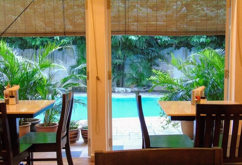 پانسیون Rumah Putih Near Klia & Xiamen University