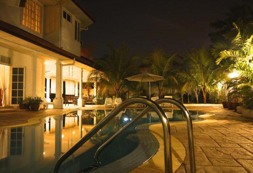 پانسیون Rumah Putih Near Klia & Xiamen University