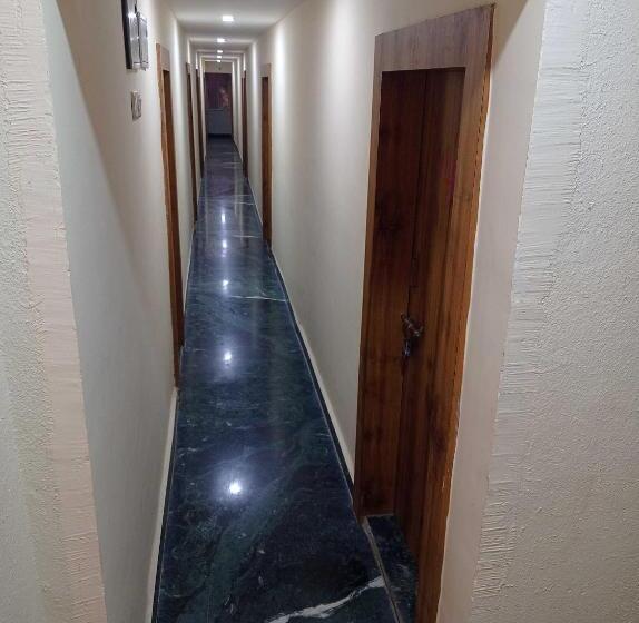 Spot On Hotel Nakshatra