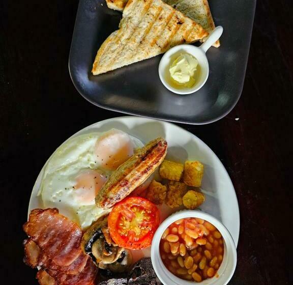Central Guesthouse Chiang Rai Bread & Breakfast
