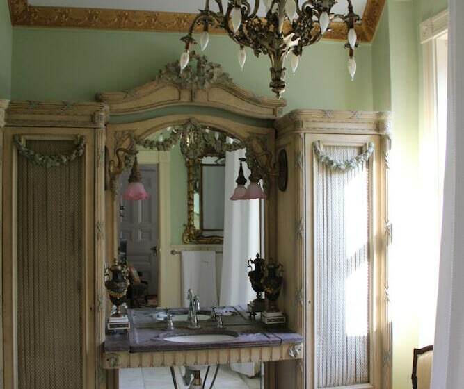 Bed and Breakfast Johnstone Mansiion