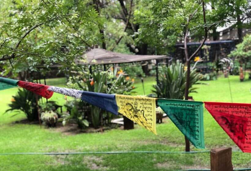 בית מלון כפרי Magnolias Jardin & Boutique Suites