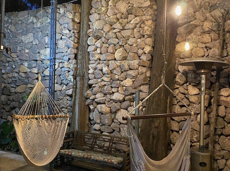 בית מלון כפרי Magnolias Jardin & Boutique Suites