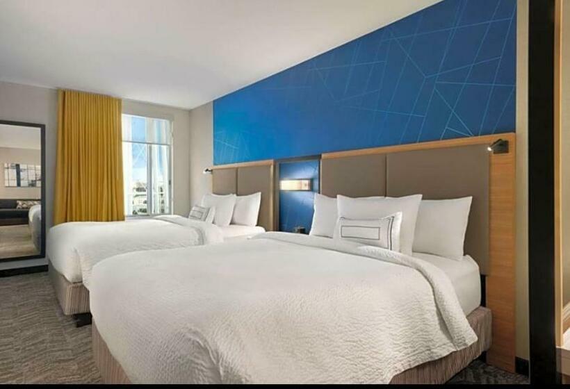ホテル Springhill Suites By Marriott Menomonee Falls