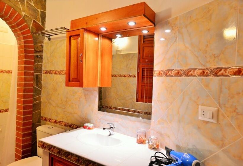تختخواب و صبحانه Hostal Cuba