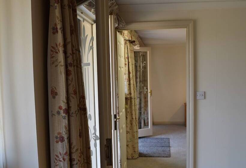 צימר Sandhurst Farm Forge