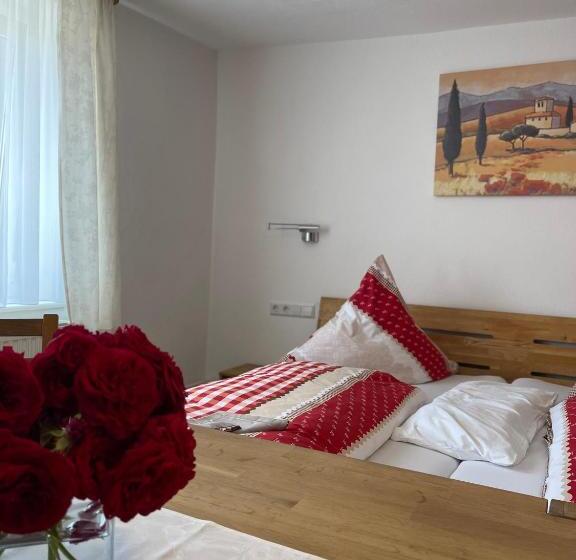 Отель Adam & Eva Gasthof Paradies Mit