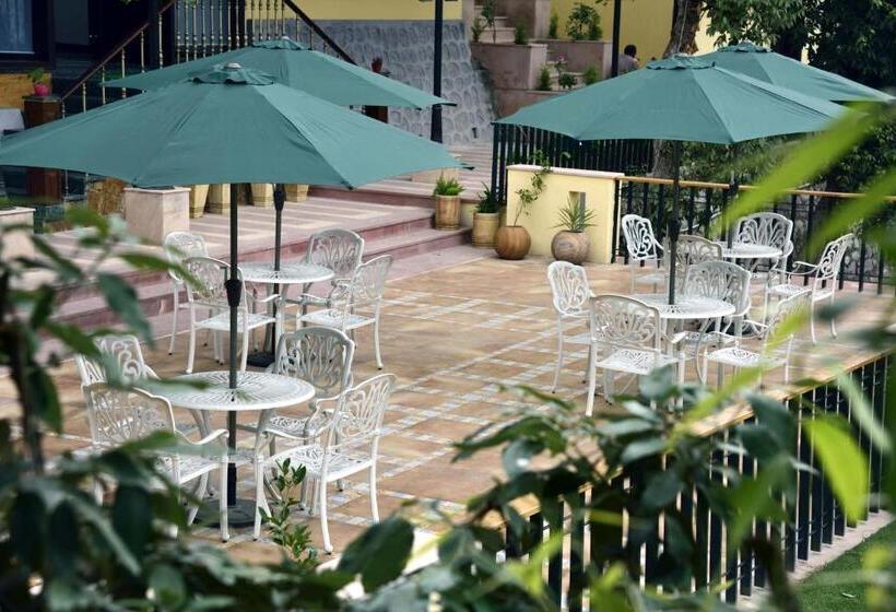 فندق The Fern Hillside Resort Bhimtal