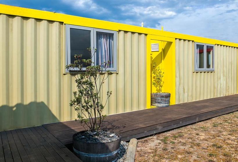 Riverlands Roadhouse Motel