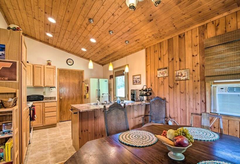 Authentic Cabin W/ Fire Pit Near Trout Fishing!