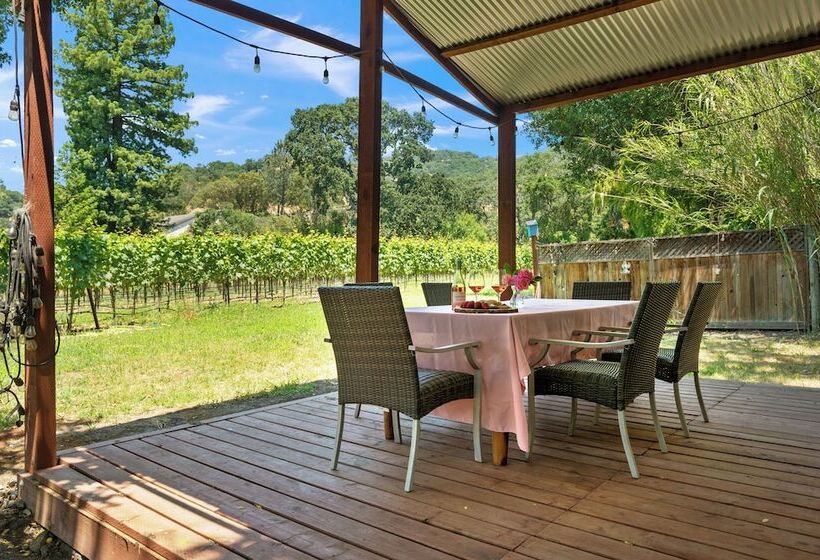 צימר The Gables Wine Country Inn