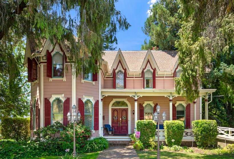 צימר The Gables Wine Country Inn