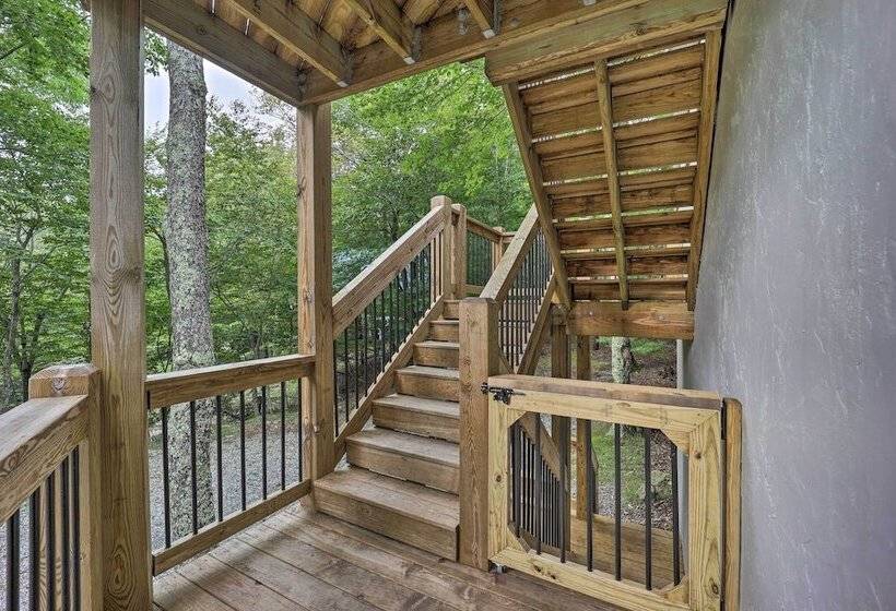 2 Decks, Mountain View: Beech Mountain Cabin!