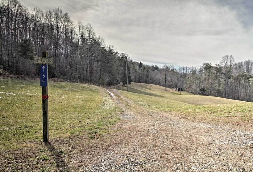 Carters Hideaway By Fairy Stone: Pool & Hot Tub