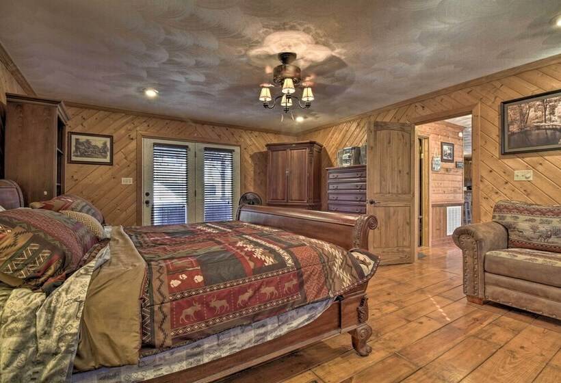 Carters Hideaway By Fairy Stone: Pool & Hot Tub